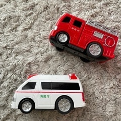 水陸両用カー　救急車　消防車　プルバックカーの画像