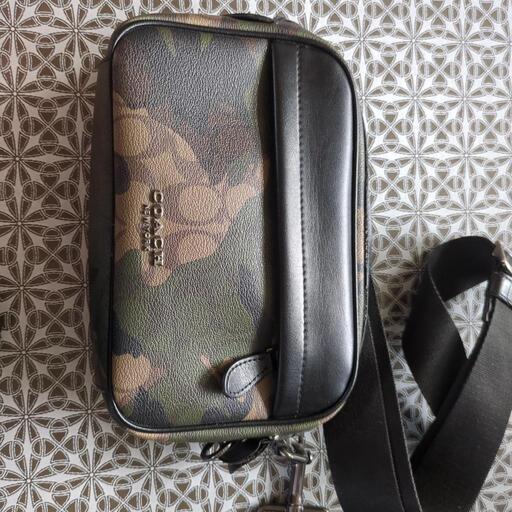 coach　バッグ（迷彩）