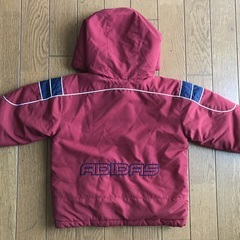 adidasフード付き中綿入りジャンバー　3Tの画像