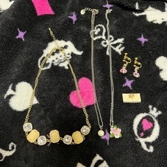 アクセサリー