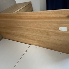 ニトリ　ベッドフレーム　セミダブルの画像