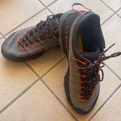 登山靴　La sportiva  スポルティバ