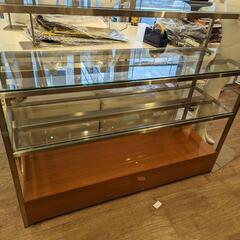 ガラス製シェルフ