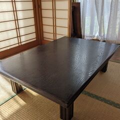 テーブル