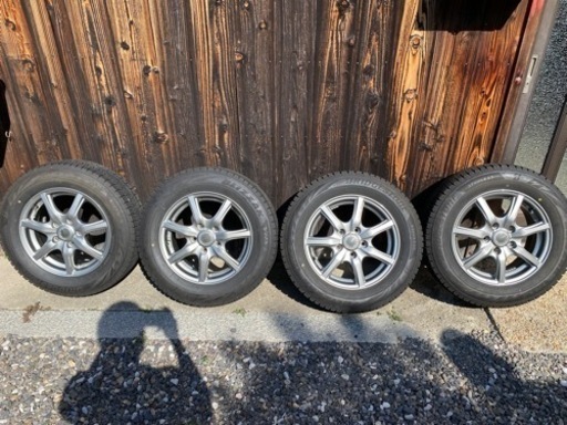 スタッドレスタイヤホイール付き トヨタ ノア