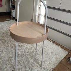 IKEAの淡色サイドテーブル🕊️