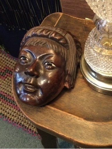 木彫りの壁掛け飾り【F00222】