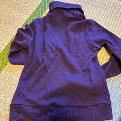 トップス　長袖　紫の画像