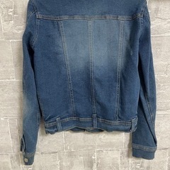 ノーカラーデニムジャケットの画像