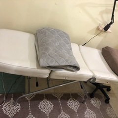 マツエク、エステベッドさしあげます。