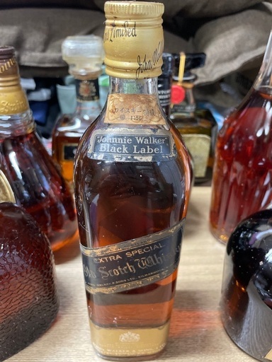 【未開栓】Johnnie Walker Black Label Extra 未開栓【古酒】 Johnnie Walker Black Label Extra Special Old Scotch