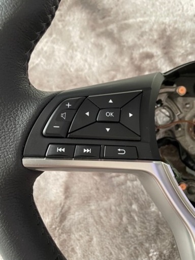 C27 セレナ(GFC27) 純正ステアリング/ハンドル スイッチ付 中古品  ハイウェイスター