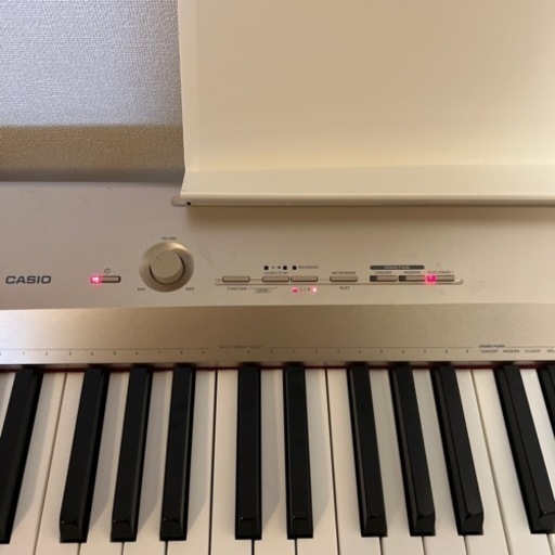 電子ピアノ　CASIO Privia 