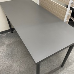 IKEAテーブル7個売ります。の画像