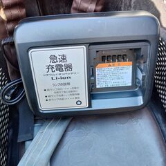 163🌈２０インチ、チャイルドシート、２人乗り、３人乗り、１人乗り電動自転車  🔴電動自転車・リサイクル専門店　🔵　ご試乗をしてから、ご購入できます。  🔵土日もお子様と土足のまま、いろいろなタイプの電動自転車のご試乗可能です。  🟢バカ良心的な電動自転車屋　🔴安心の無料保証、点検サービス付き  🔵後ろチャイルドシートをかごに変更して、１人乗りにもできます。  🔴バッテリーは新品の９０％以上の性能です。  🟣１回の充電で３０Ｋｍ以上走行可能でコンディション良好です。  🟢電動自転車、在の画像