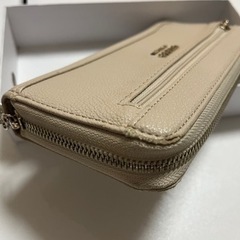 GUESS 長財布　✨ほぼ未使用✨の画像