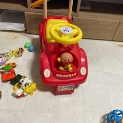 アンパンマン車の画像