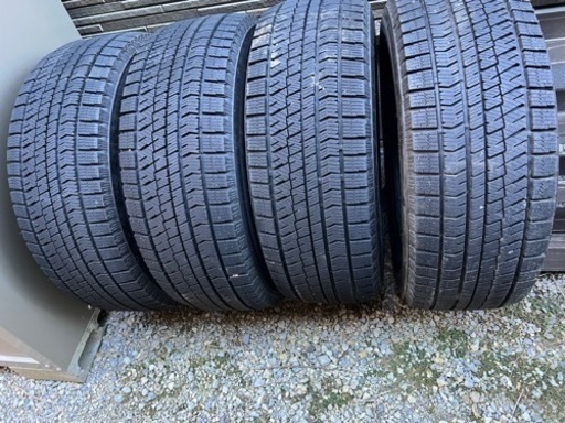ブリヂストン　スタッドレスタイヤ VRX2  18インチ 4本セット 溝9分山程