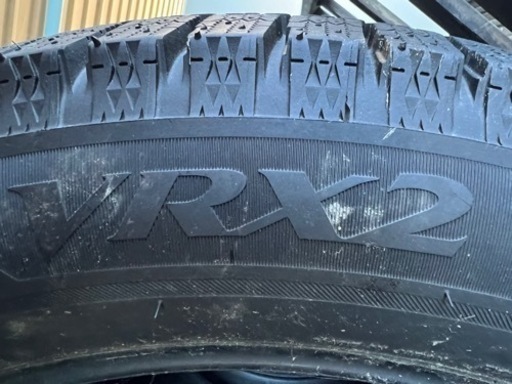 ブリヂストン　スタッドレスタイヤ VRX2  18インチ 4本セット 溝9分山程