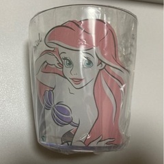 ディズニープリンセスのコップの画像