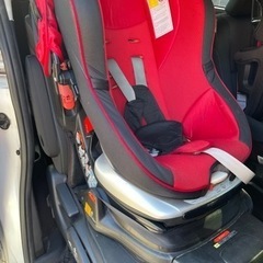 combi チャイルドシート(受け渡し者決定)