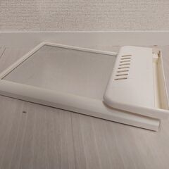 折りたたみ棚付きバスルームミラーの画像