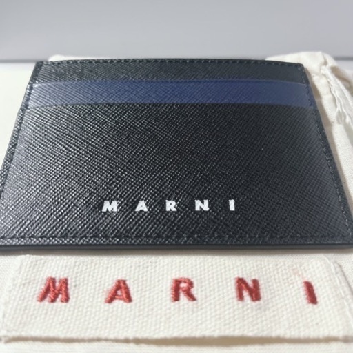 【新品未使用】MARNI カードケース　財布