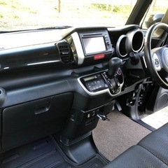 ホンダN-BOX Custom Ｇ・ターボLパッケージ！４ＷＤ！両側パワスラ！走行距離8万キロ！車検令和6年5月！の画像