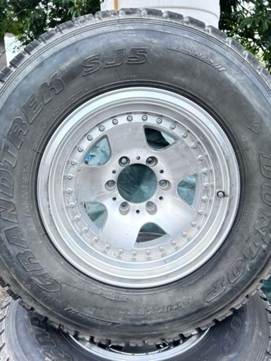 車のパーツ 265/70-R16