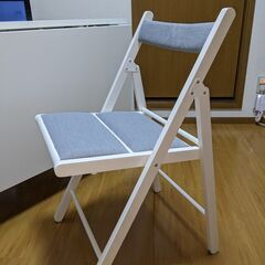 IKEA イケア 折りたたみチェア（FRÖSVI フロースヴィ）中古です