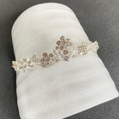 ティアラ(結婚式等で活躍！)