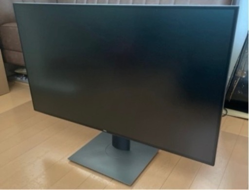 DELL 4Kモニター  U3219Q 画面チラつきあり