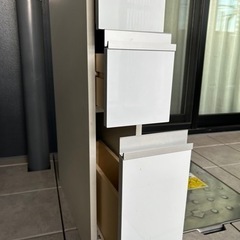収納棚の画像