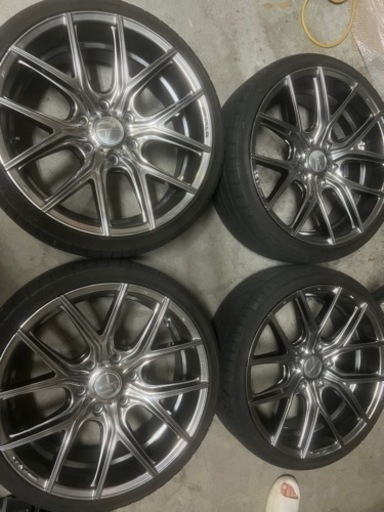 ハイエースホイール