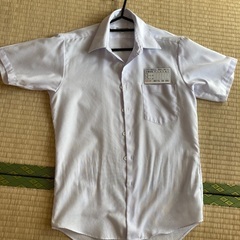 中学男子の制服300円です。年末処分します。