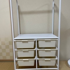 子供用収納ラックの画像