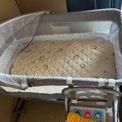 折りたたみベビーベッド