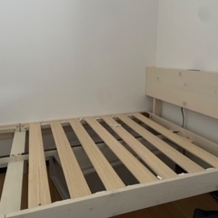 数日しか使用していないすのこシングルベッドの画像