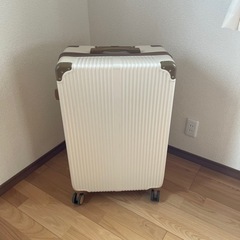 大型スーツケース