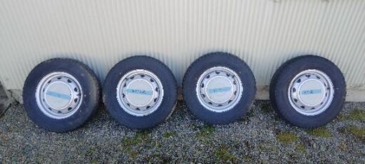 ダンロップ　145R12　スタッドレス