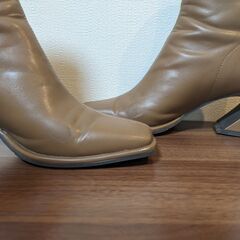 【EVOL】 デザインヒールショートブーツ IR9646の画像