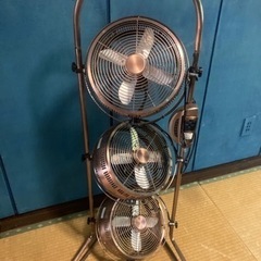 3連　レトロな扇風機　