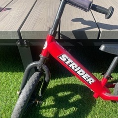 ストライダースポーツ 赤の画像