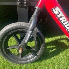 ストライダースポーツ 赤の画像