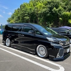 30ヴェルファイア前期カスタム車両の画像