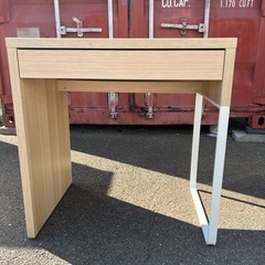 お取引き決まりました。IKEA イケアデスク　勉強机　ネイルデスク