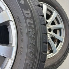 セレナ　スタッドレスタイヤ4本　ダンロップの画像
