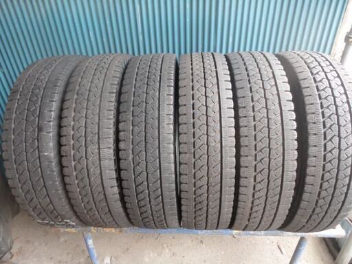 ブリヂストン　BLIZZAK W979　205/80R17.5 120/118L LT　6本　8〜9分溝