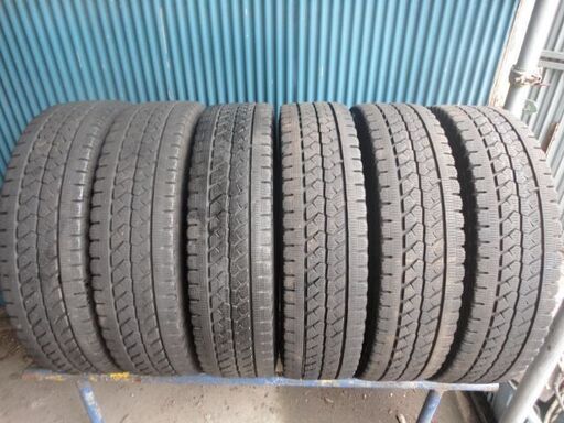 ブリヂストン　BLIZZAK W979　205/85R16 117/115L LT　6本　6〜7分溝　2022年製
