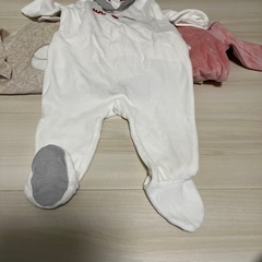 ベビー　ロンパースの画像